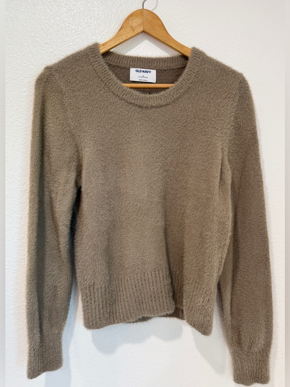 Old Navy Fuzzy Eyelash Knit Taupe Brown Crewneck Sweater Softgirl Cabin Core M
